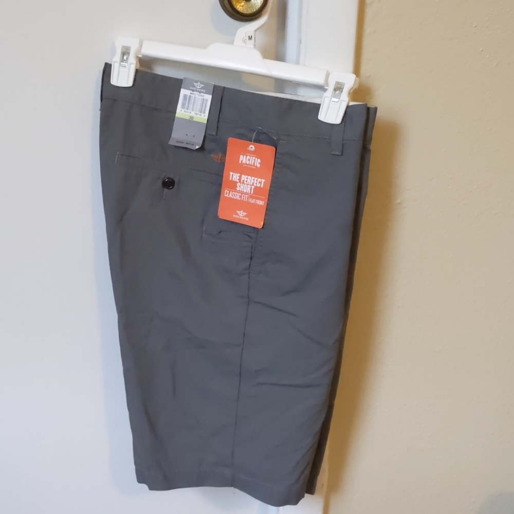 Dockers shorts, 30